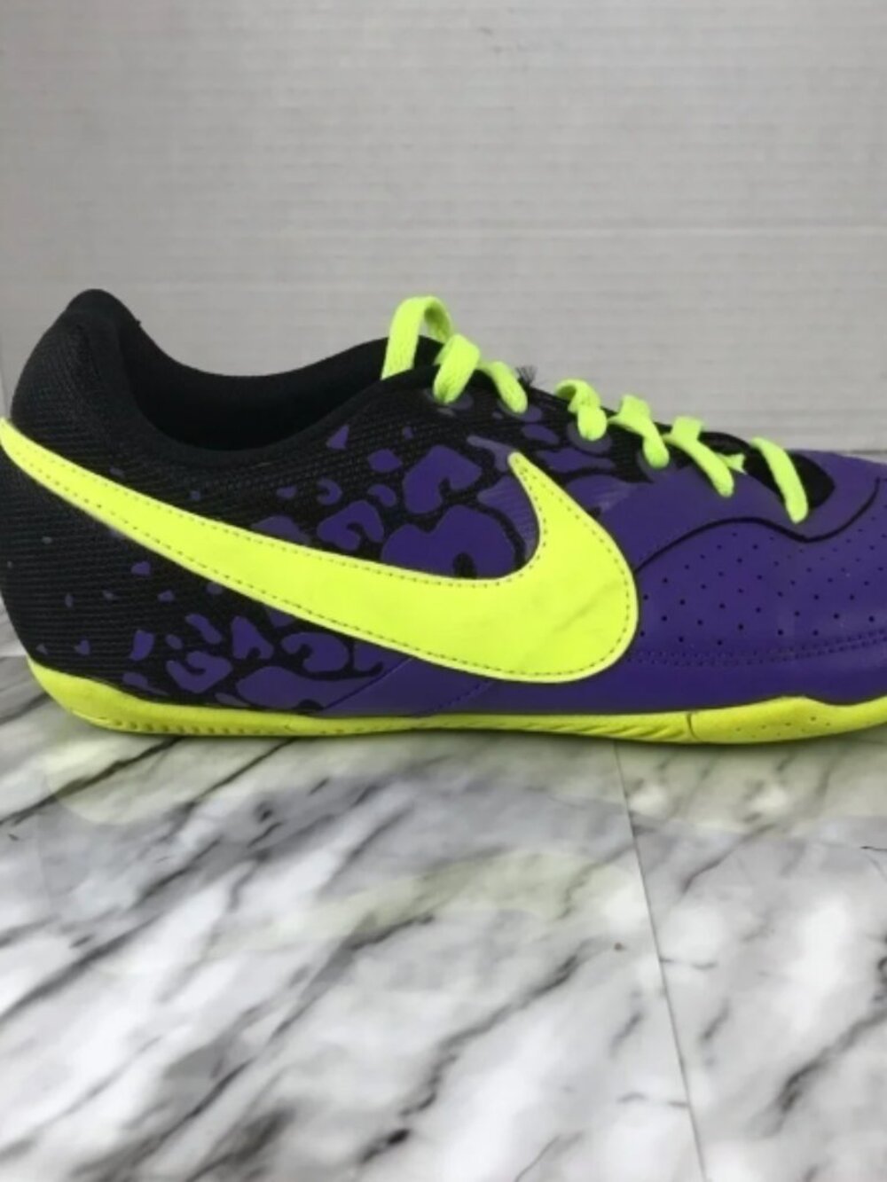 Nike Elastico Indoor soccer sneaker trainers cleats shoes men’s size 7.5